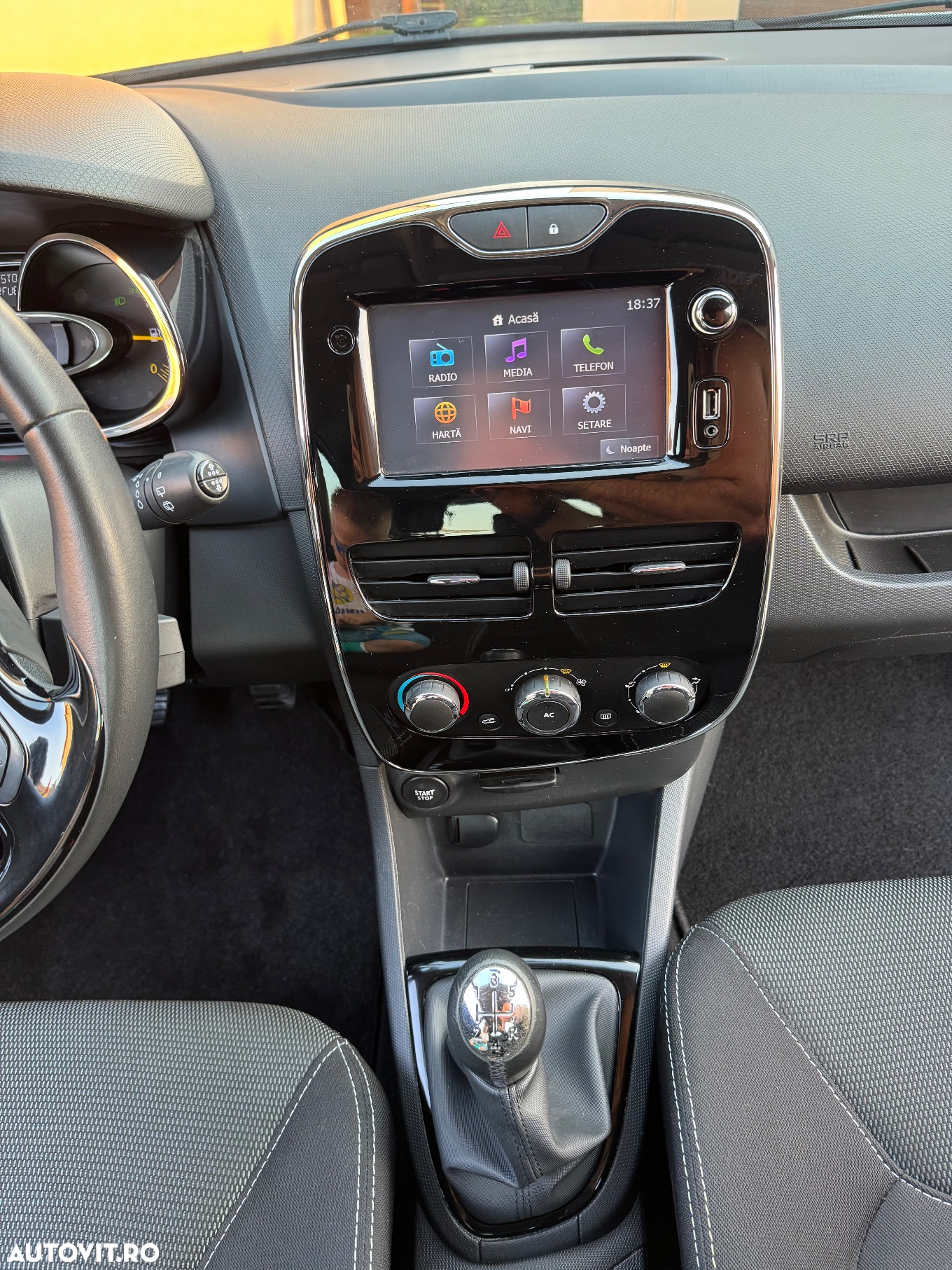 Renault Clio dCi 90 Dynamique - 9