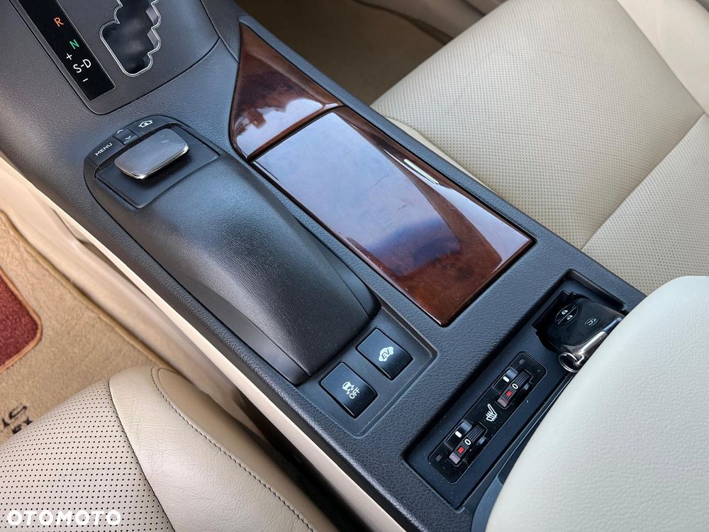 Lexus RX 450h Prestige - 26