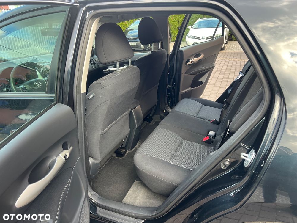 Toyota Auris 1.8 HSD Luna - 16