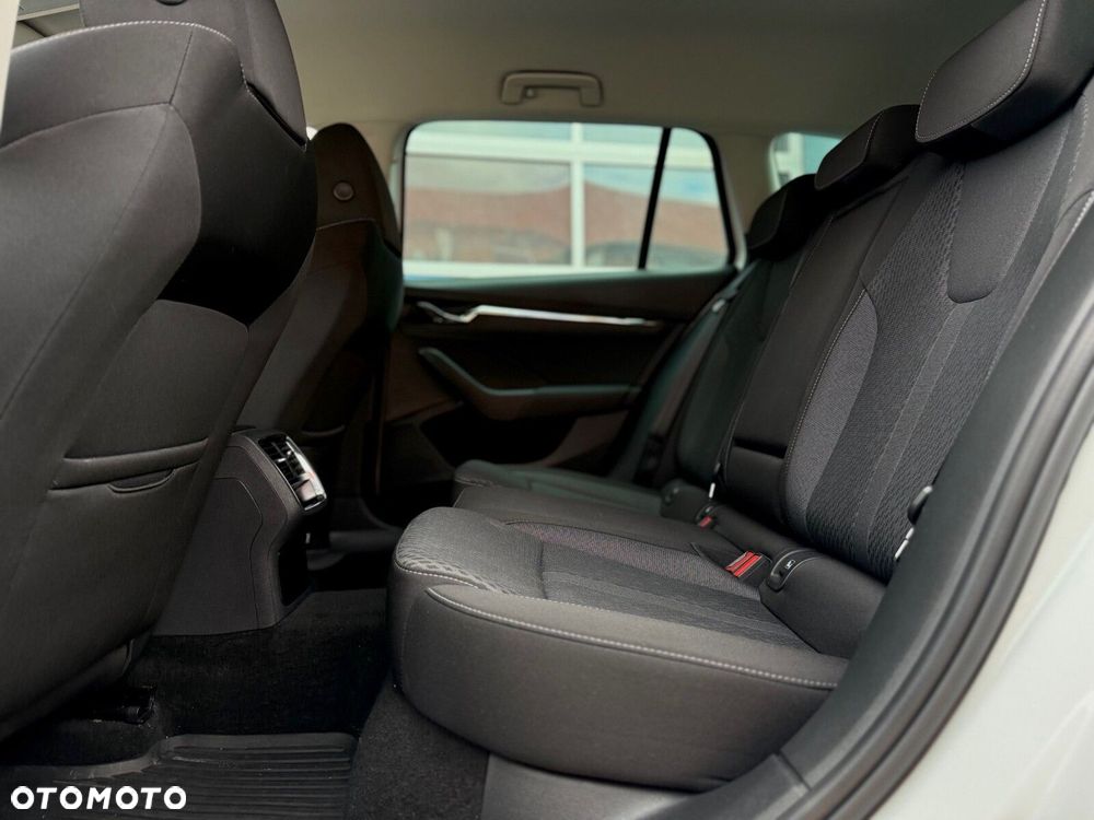 Skoda Octavia 1.5 TSI ACT Style - 10