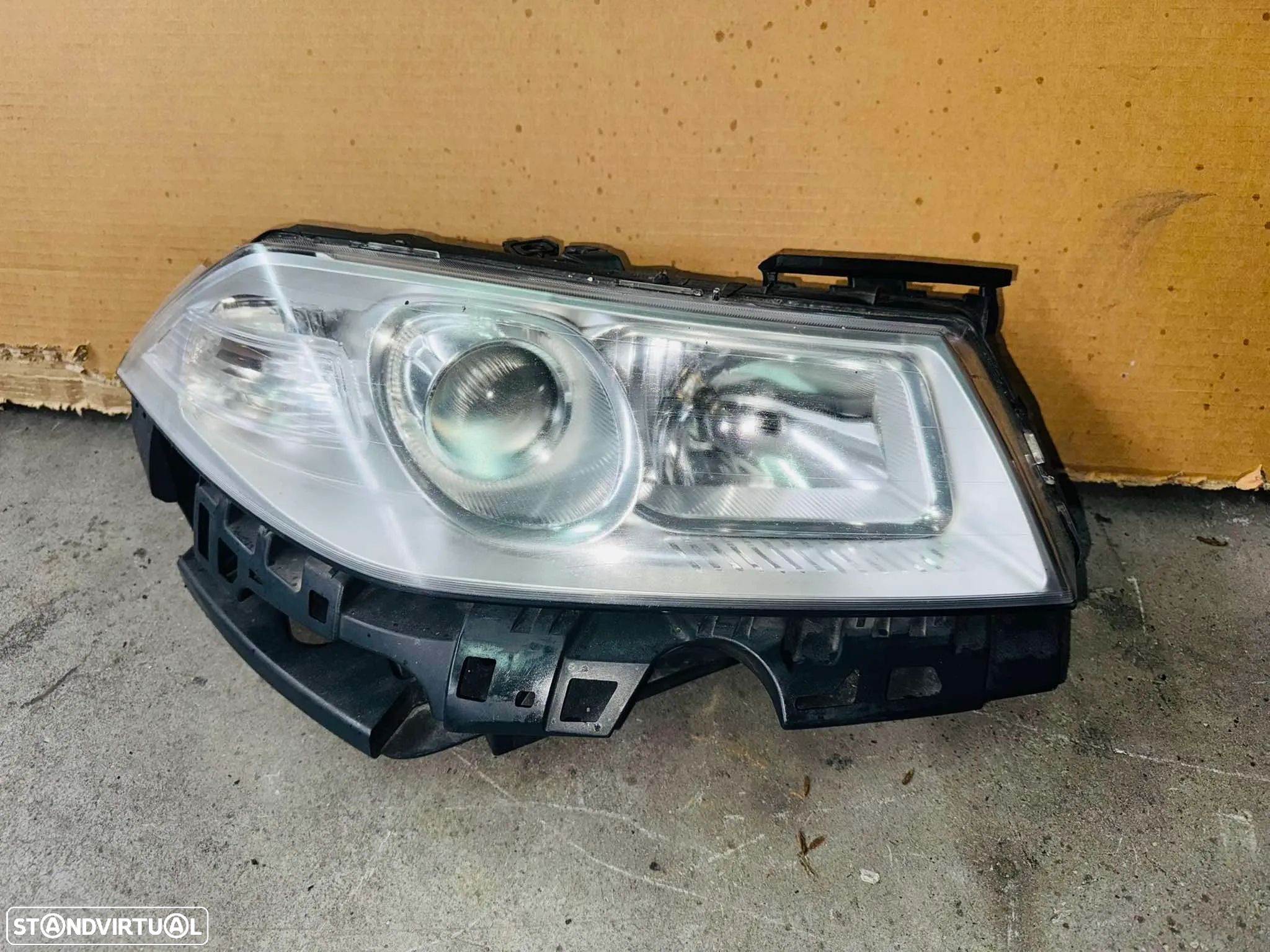 Farol Direito Renault Megane II - 2006 / 2008 - 1