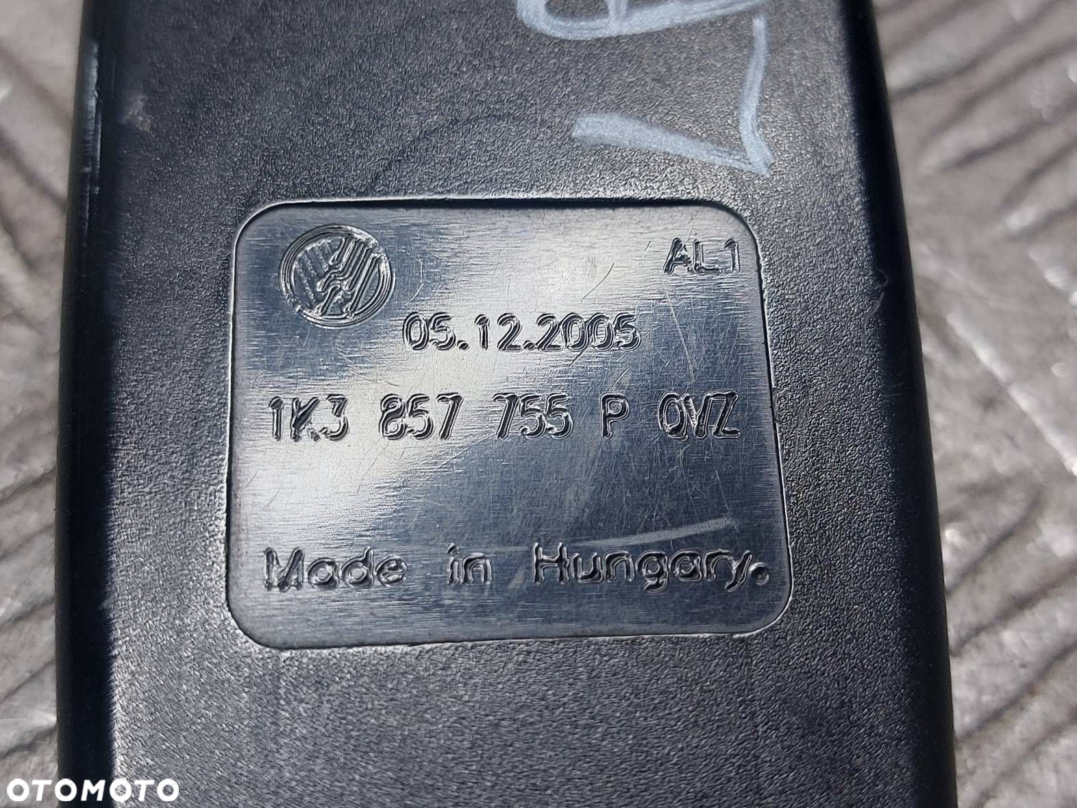 NAPINACZ ZATRZASK ZAPINKA PASA LP VOLKSWAGEN GOLF V 1K3857755P - 2