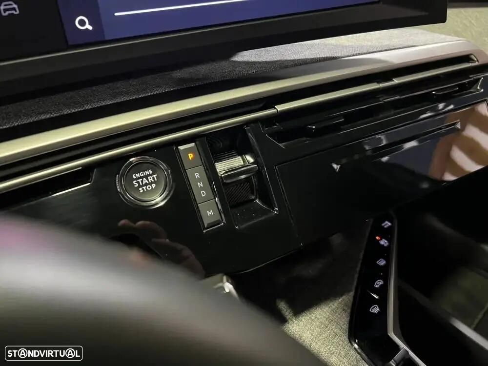 Peugeot 3008 1.2 Hybrid Allure e-DCS6 - 24