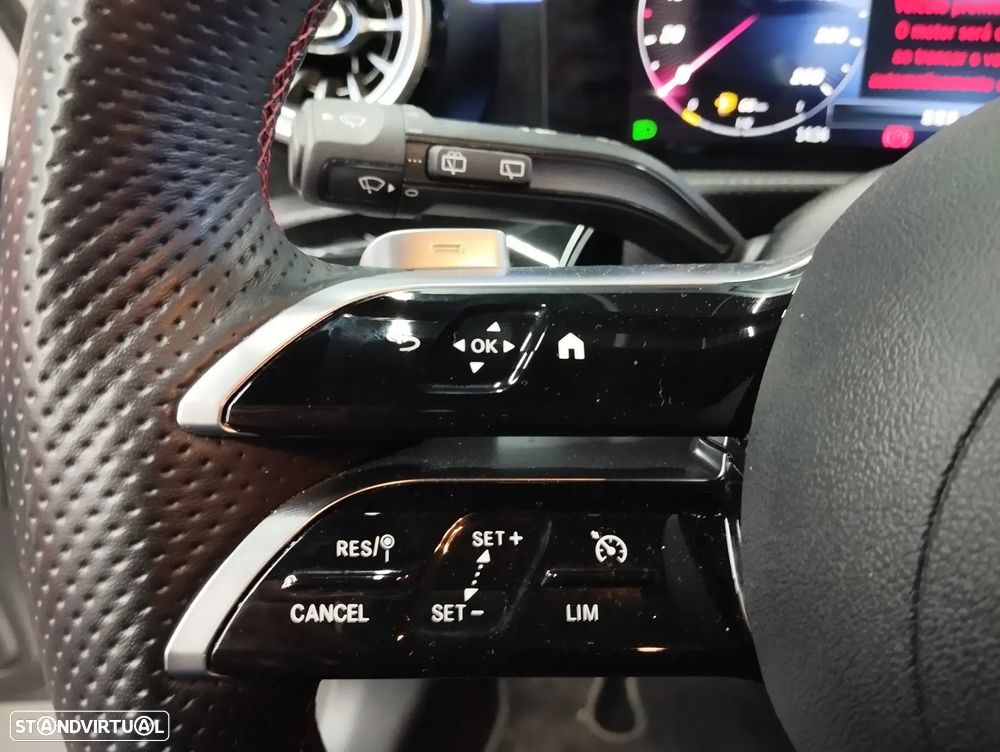 Mercedes-Benz A 200 AMG Line Aut. - 24