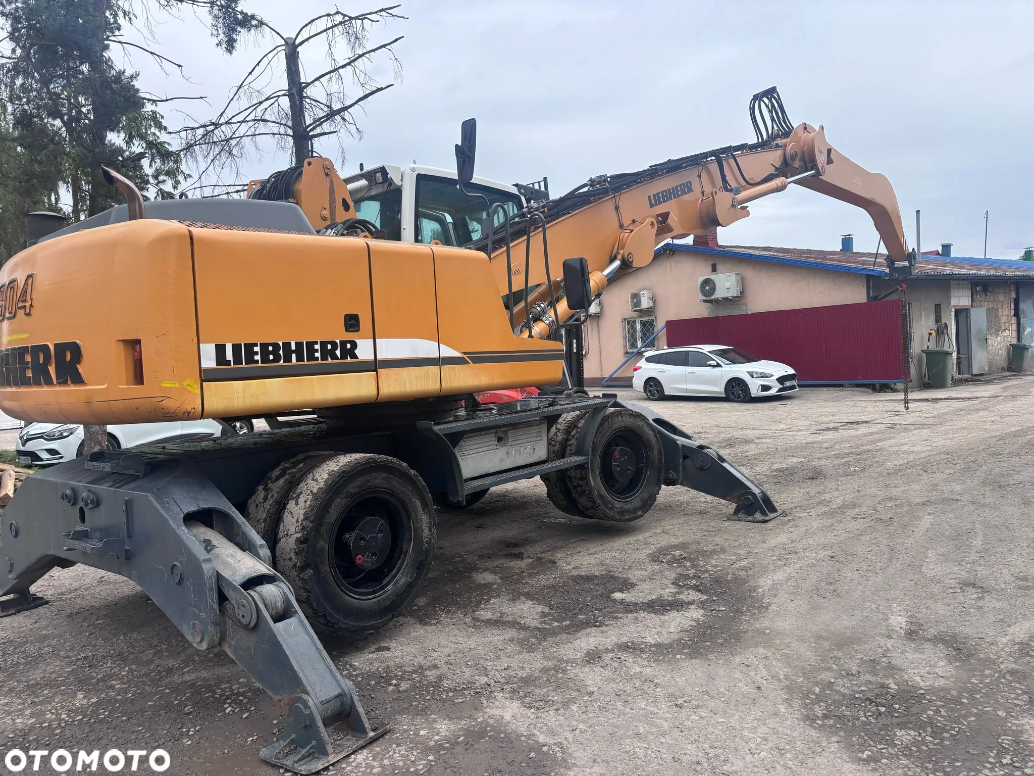 Liebherr A904C - 6