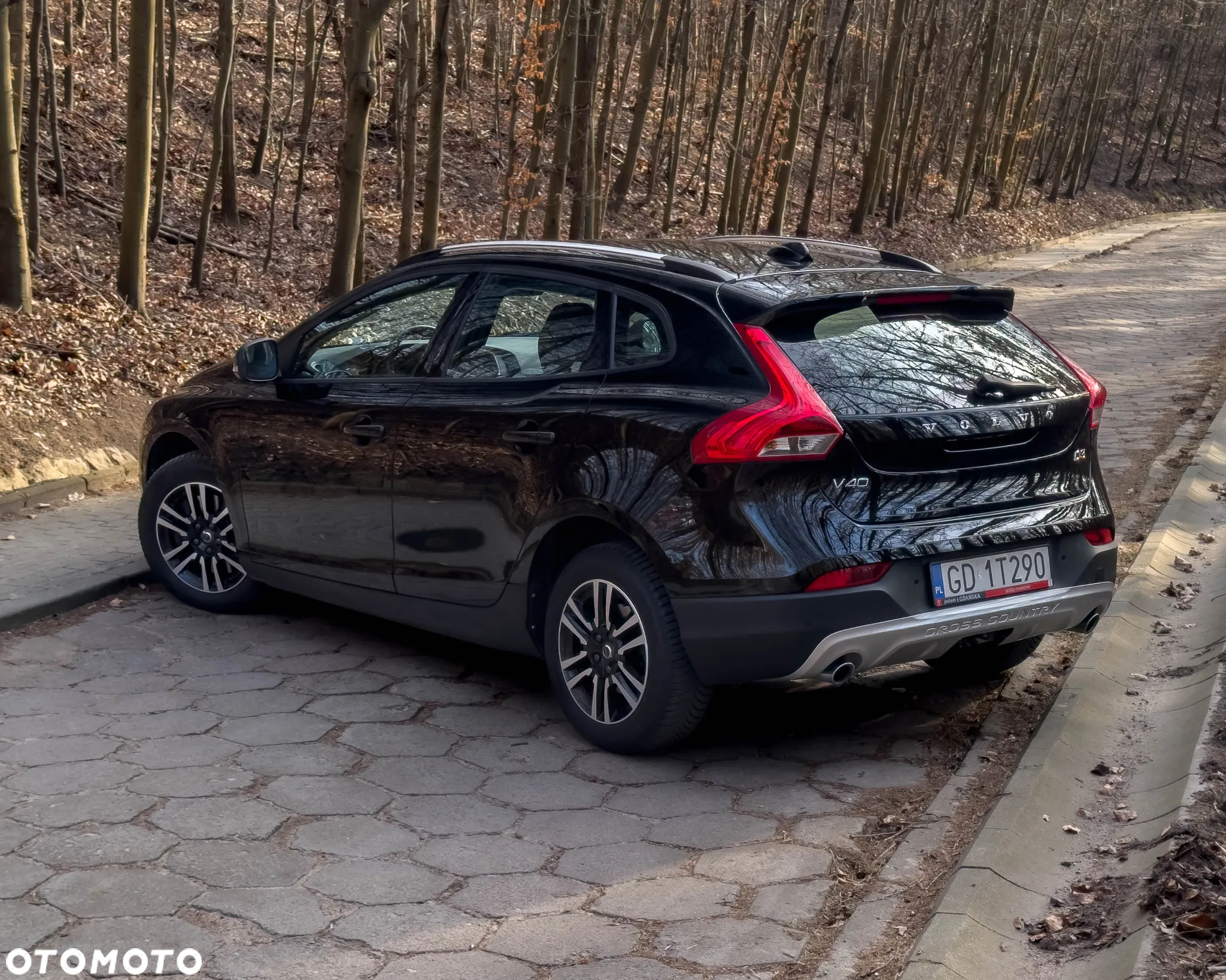 Volvo V40 Cross Country D3 Momentum - 8
