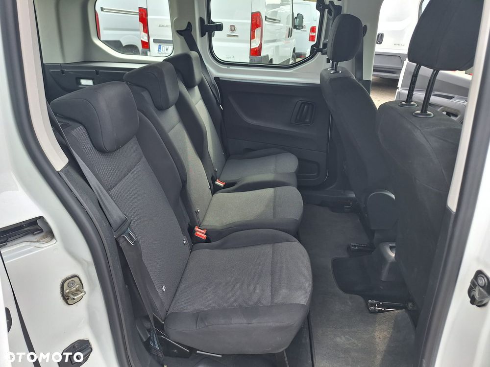 Toyota Proace City Verso 5 osobowy 1,5 diesel - 18