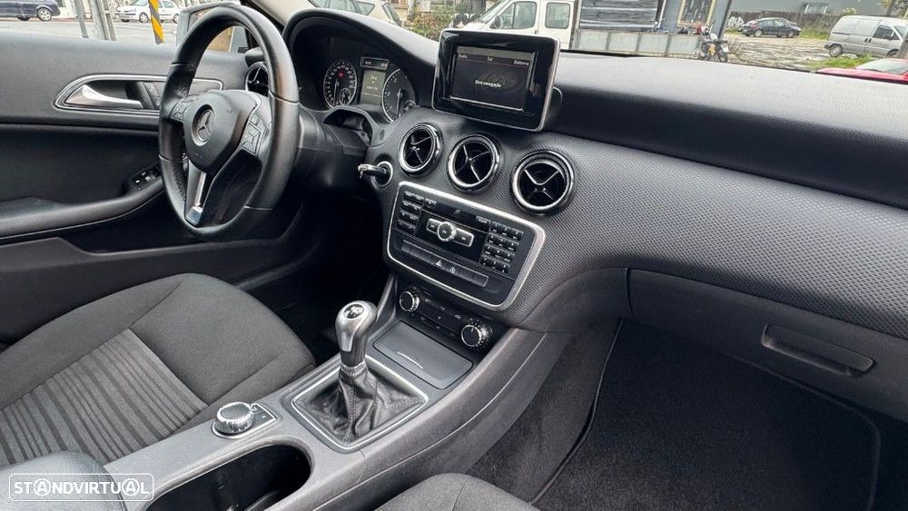 Mercedes-Benz A 180 CDI BlueEFFICIENCY - 17