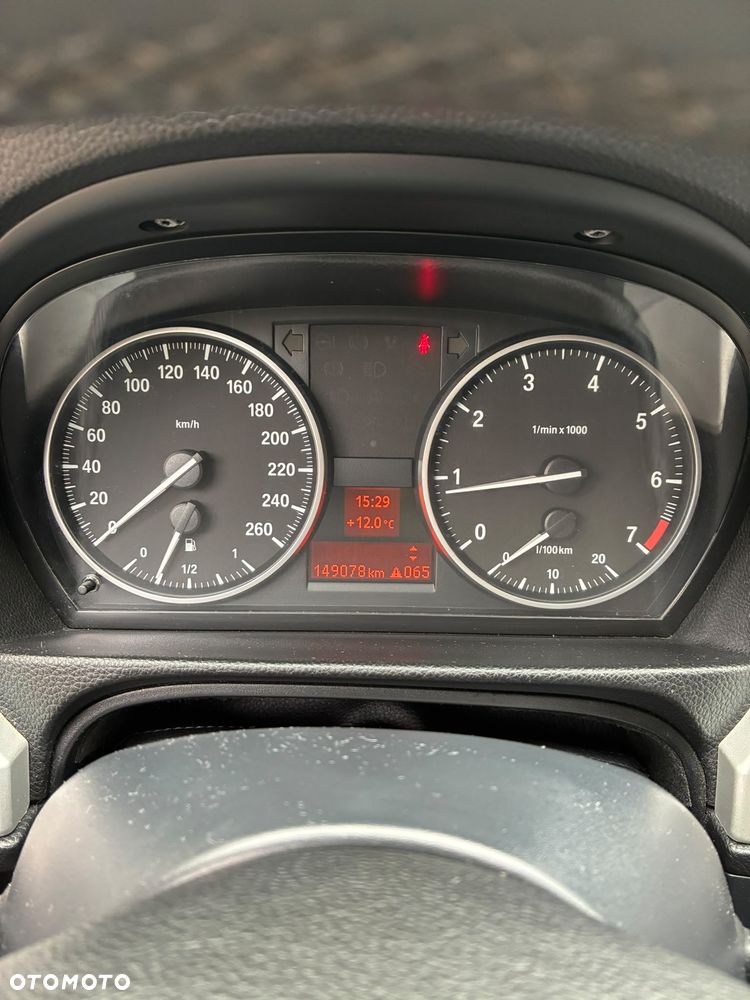 BMW Seria 3 318i - 9