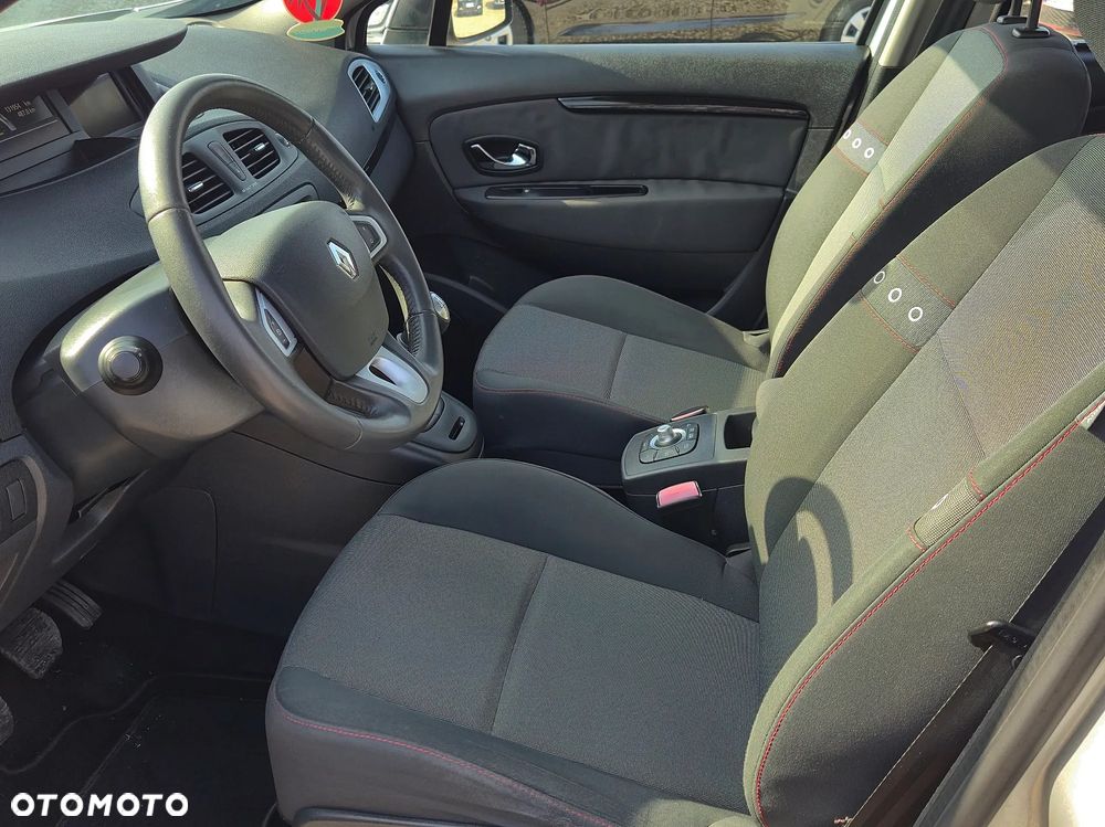 Renault Scenic 1.5dCi TomTom Edition - 16