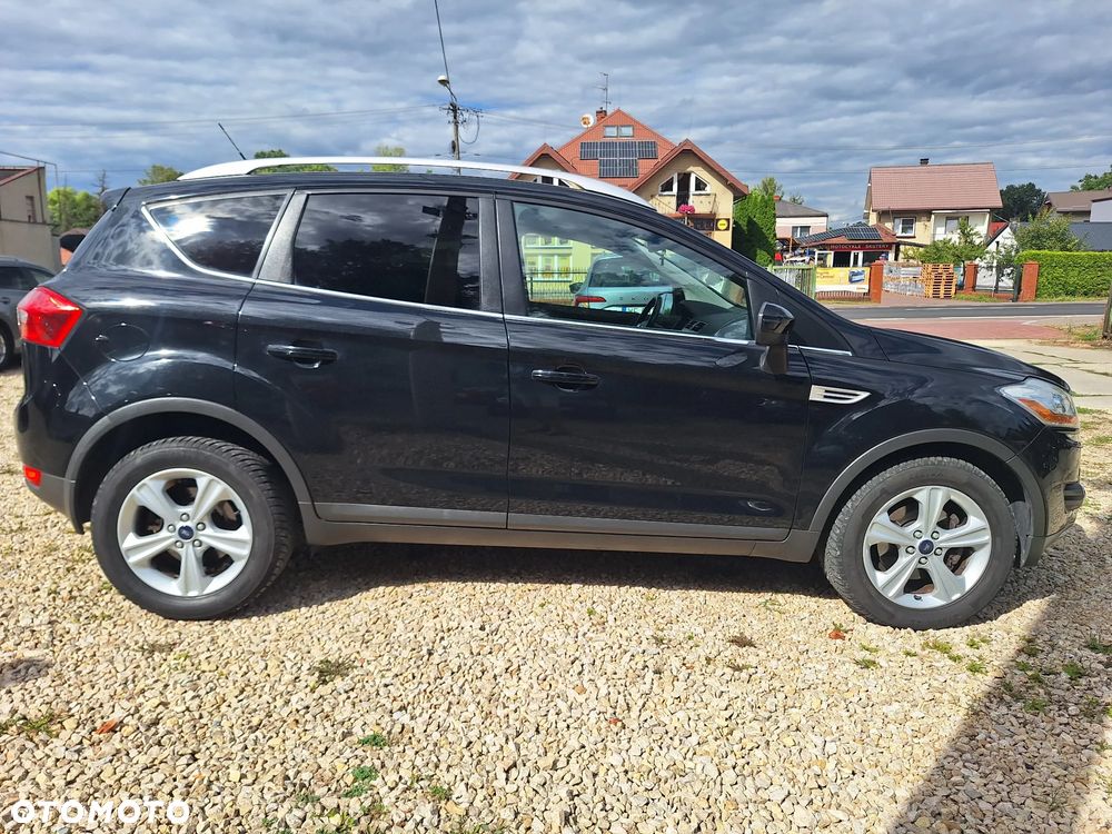 Ford Kuga 2.5 4x4 Titanium - 12
