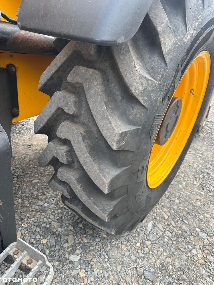 JCB 4 CX - 5