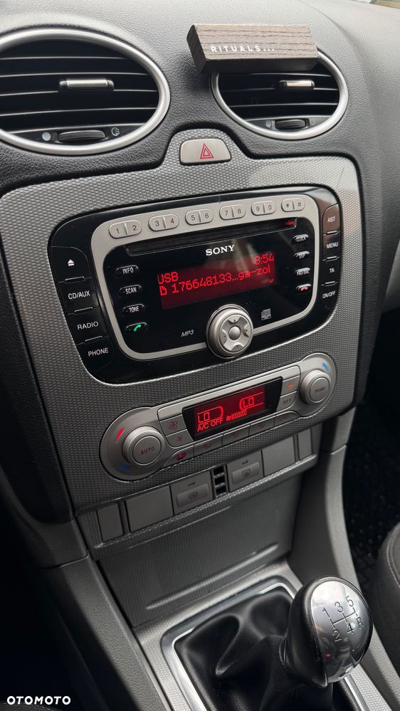 Ford Focus 2.0 16V Style - 15