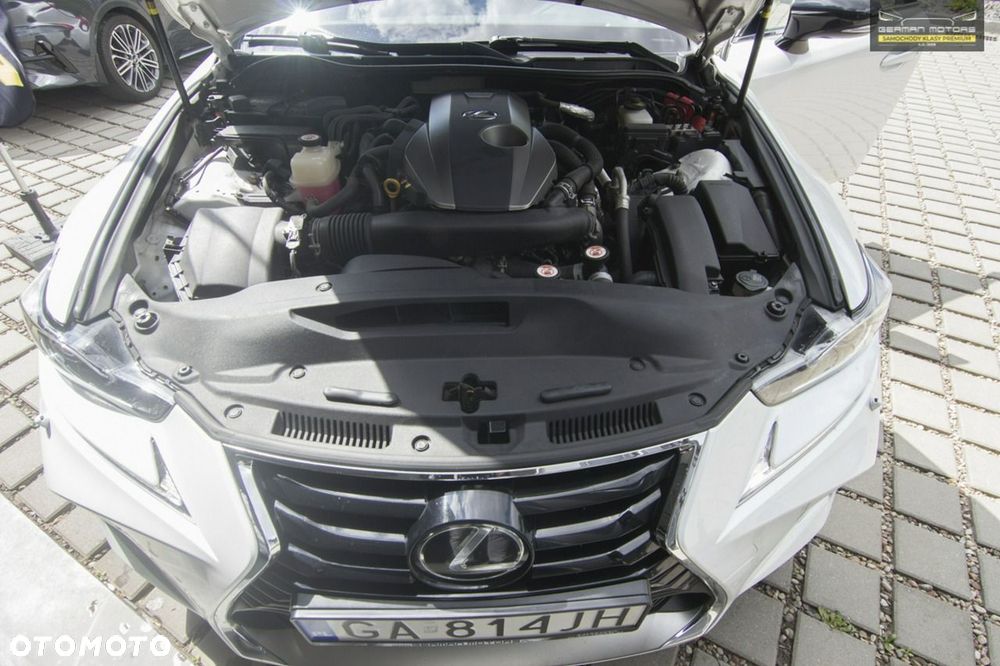 Lexus IS - 34