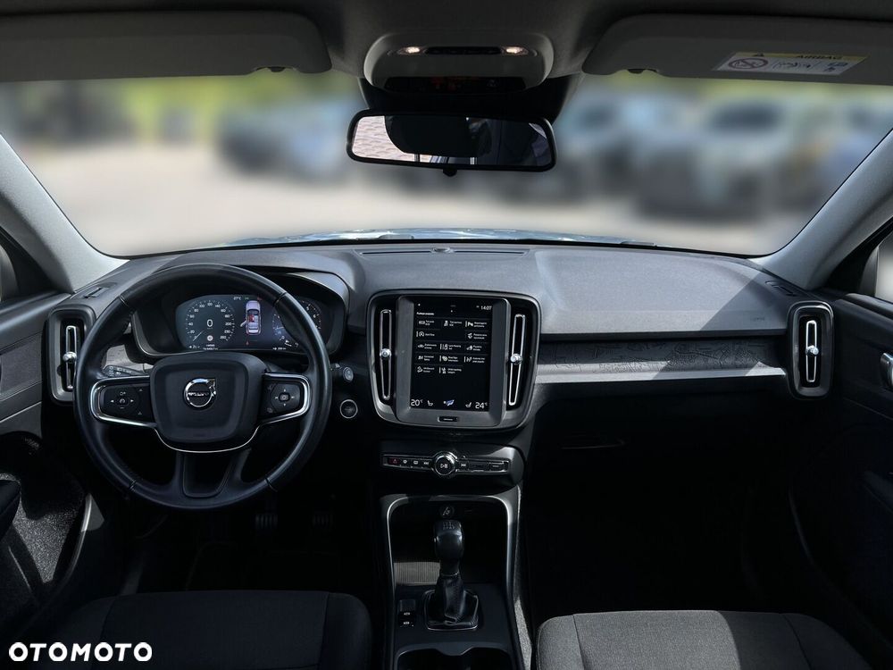 Volvo XC 40 T3 Momentum - 3