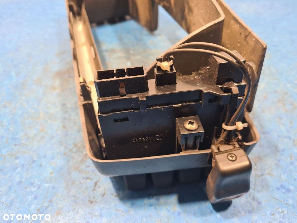 OPEL FRONTERA A OBUDOWA LICZNIKA - 10