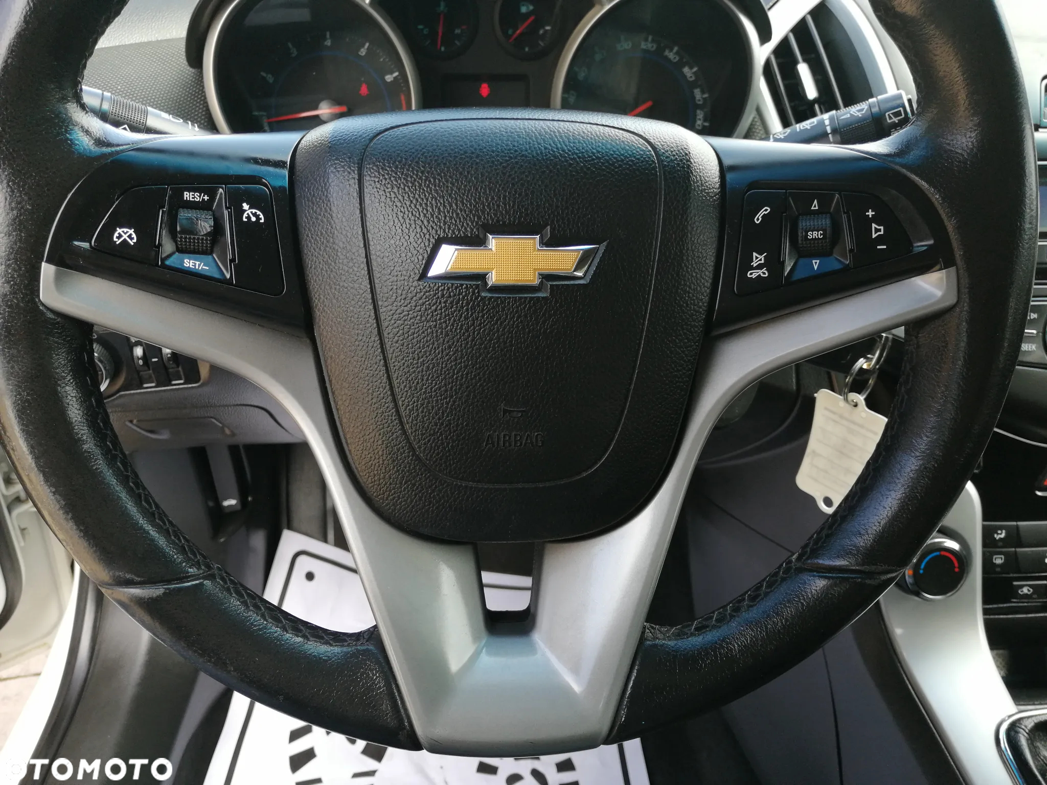Chevrolet Cruze Station Wagon 1.6 LS - 14