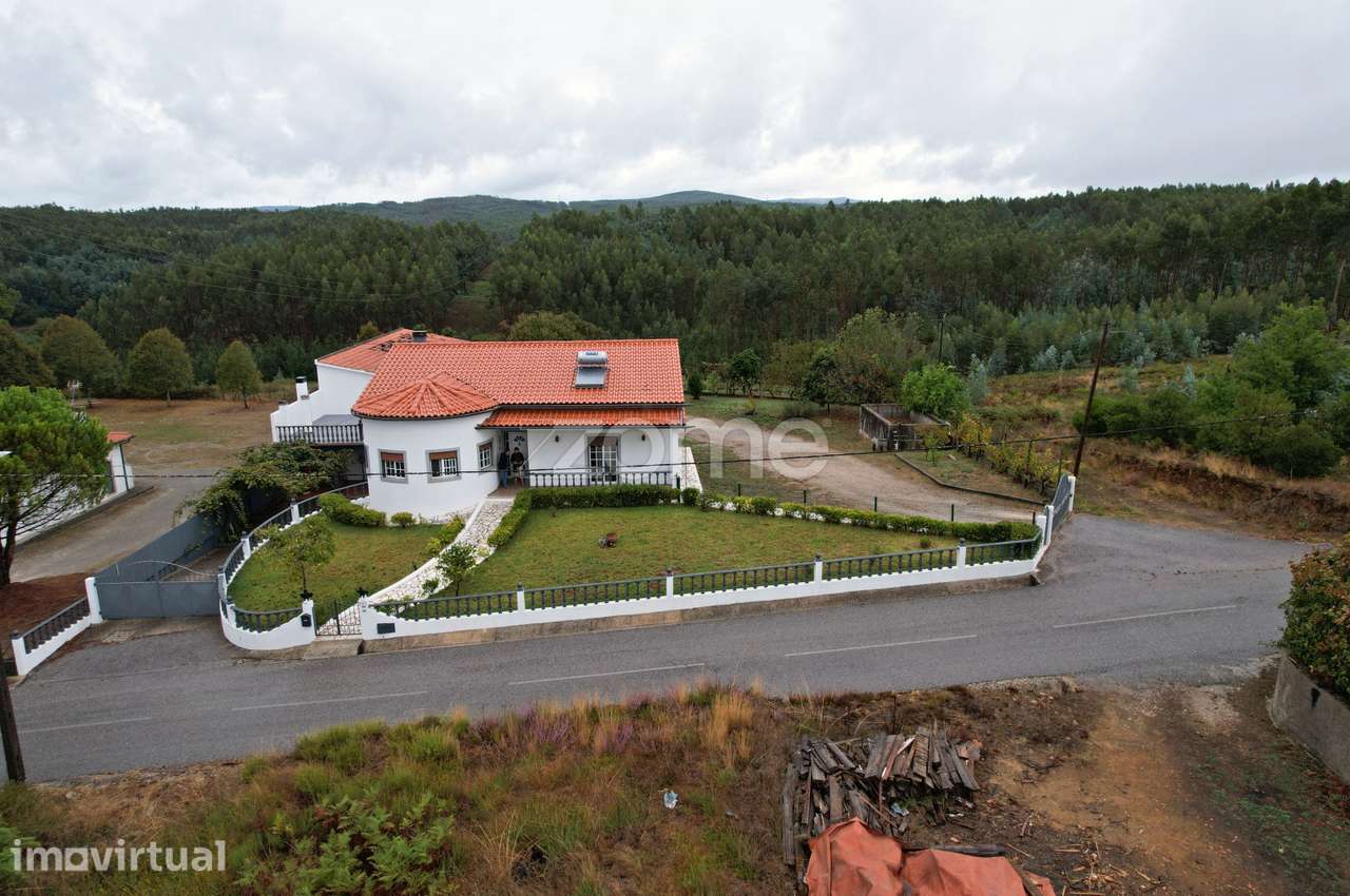 Moradia T4 com Anexos + de 3.000m2 Terreno |Pedrogão Grande - Grande imagem: 2/19