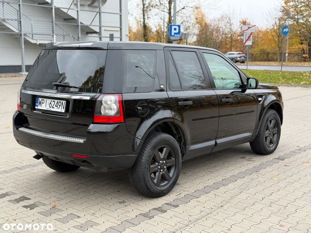 Land Rover Freelander 2010 photo 4