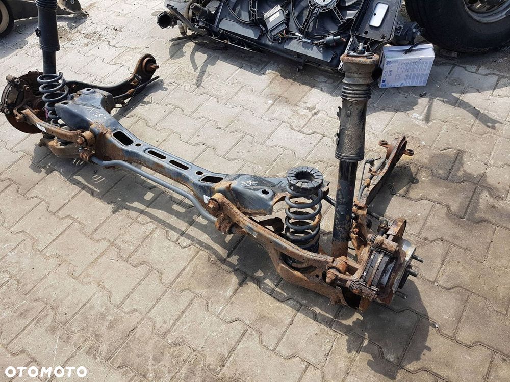 HYUNDAI ix35 10-16r 1.6 GDI BELKA ZAWIESZENIA TYŁ 2WD - 3