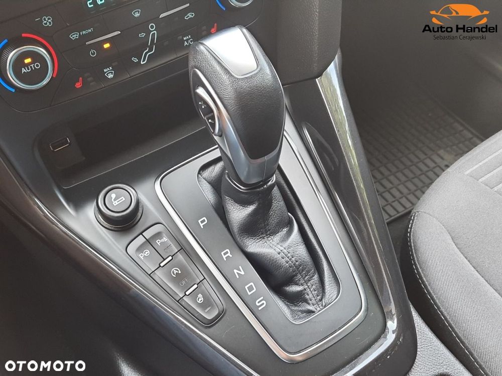 Ford Focus 1.5 EcoBoost STart-Stopp-System TITANIUM - 37