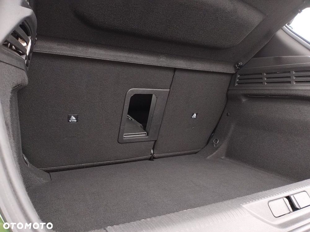 Peugeot 308 - 25