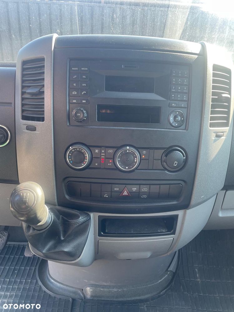 Mercedes-Benz Sprinter - 10
