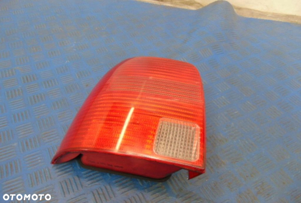 VOLKSWAGEN PASSAT B5 LAMPA TYLNA LEWA 3B9945111F - 2