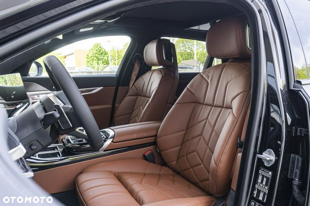 BMW Seria 7 - 15