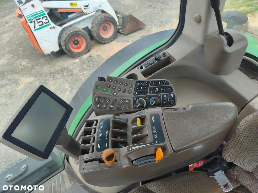 John Deere 7200R - 7