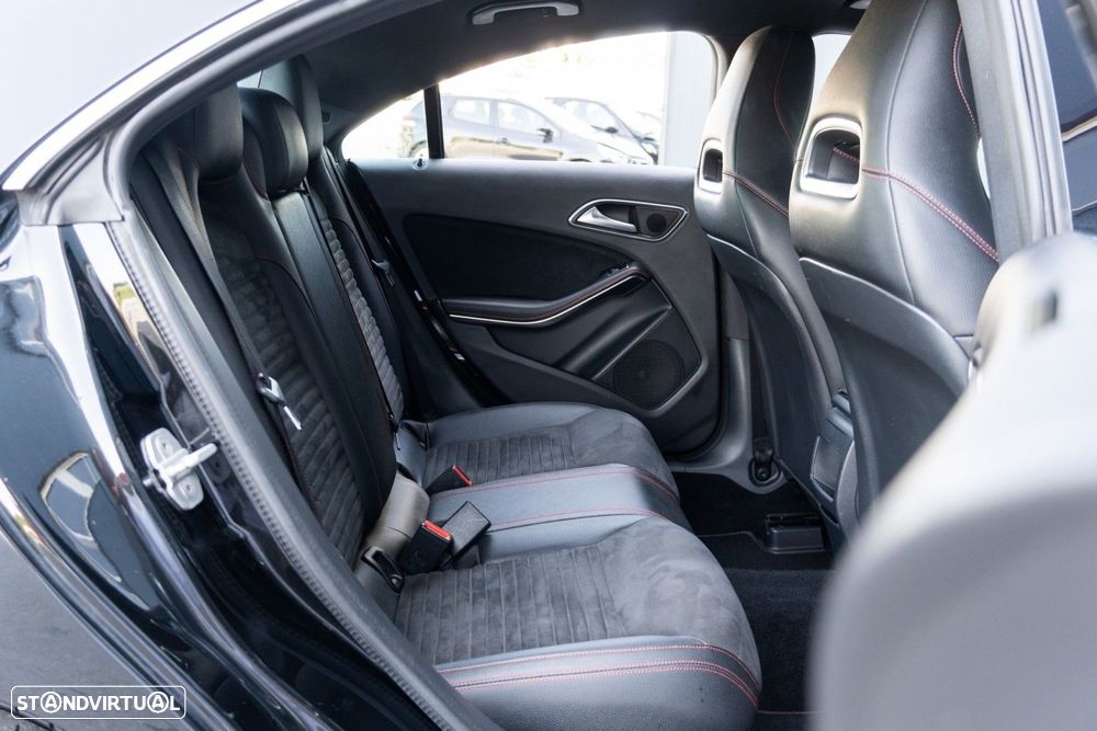 Mercedes-Benz CLA 180 d AMG Line - 31