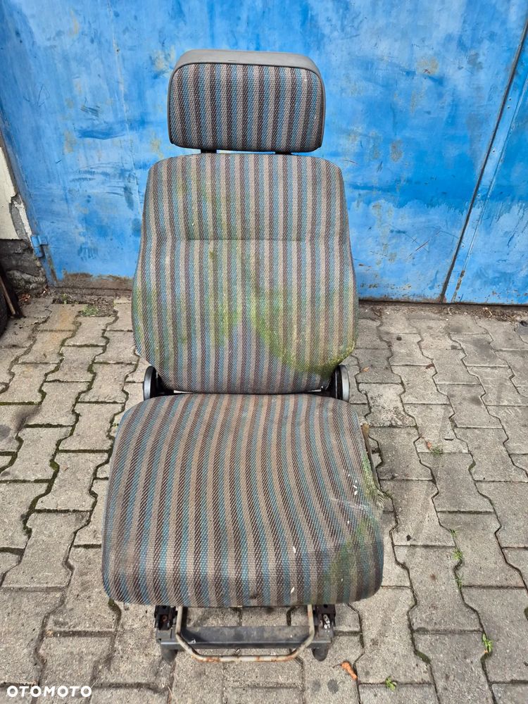 FOTEL KIEROWCY PNEUMATYCZNY BUJANY CIĄGNIK IVECO DAILY  89-99r. - 1