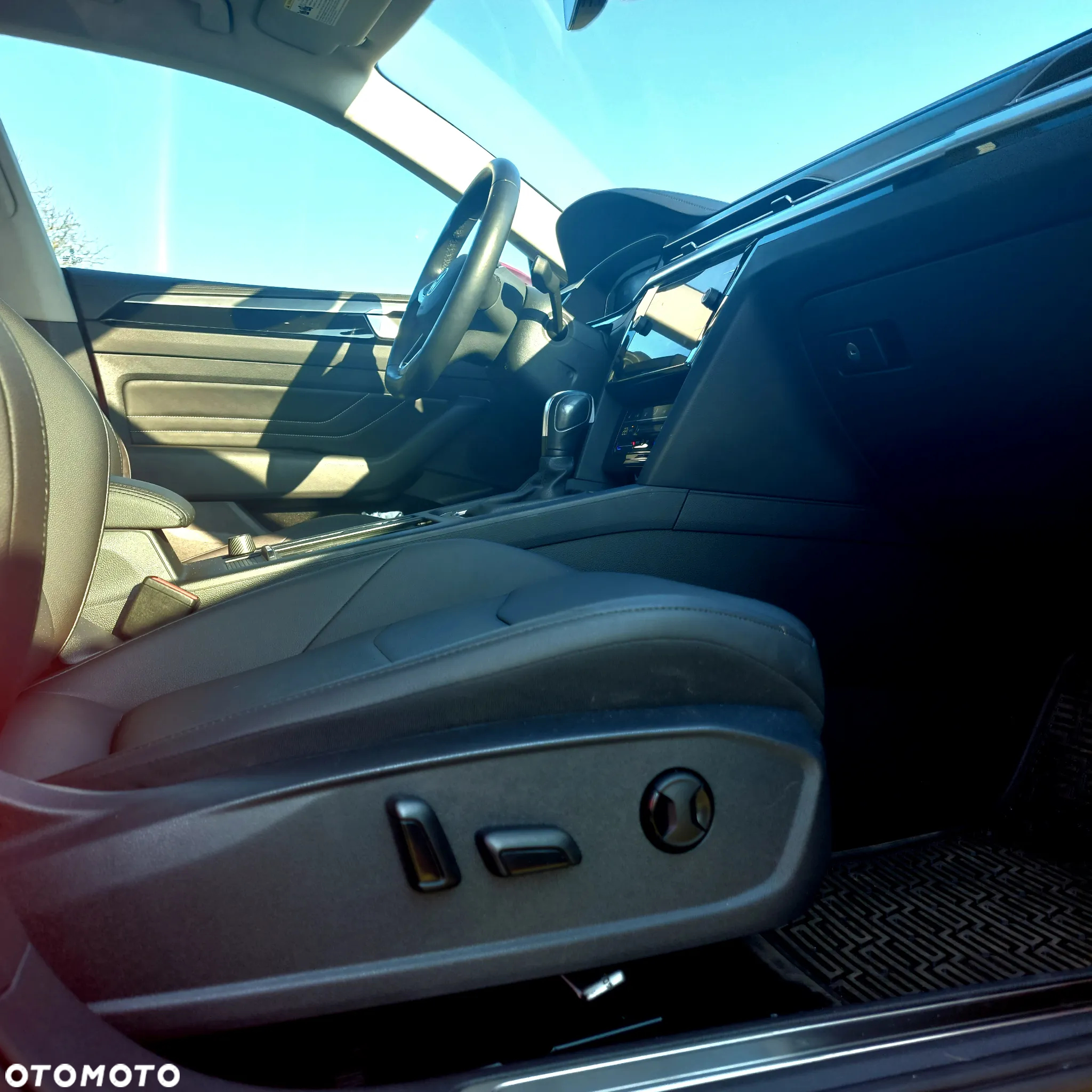 Volkswagen Arteon 2.0 TSI 4Motion DSG R-Line - 13