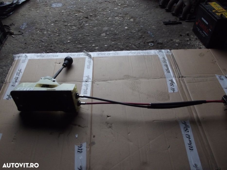 Timonerie Kia Carens 2.0crdi 2001-2006 dezmembrez Kia Carens 2005 - 1