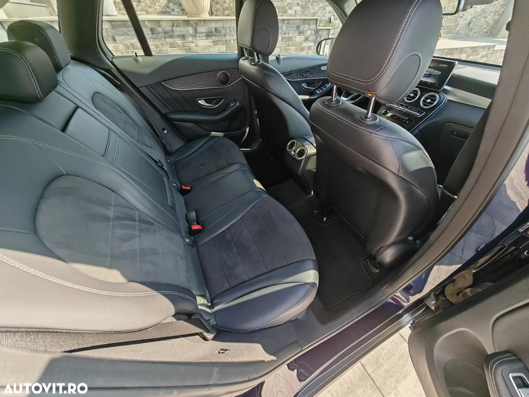 Mercedes-Benz GLC 250 d 4Matic 9G-TRONIC AMG Line - 9
