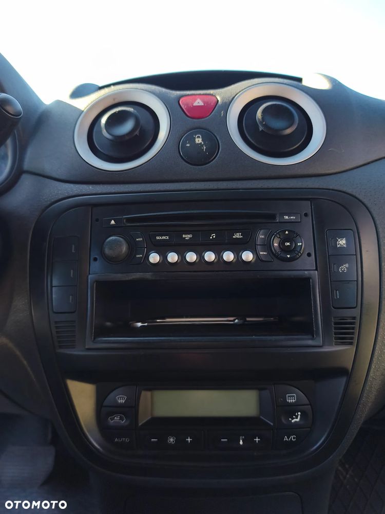 Citroën C3 Pluriel 1.6 16V Senso Drive - 13