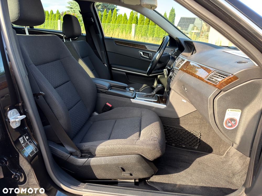 Mercedes-Benz Klasa E 220 CDI DPF BlueEFFICIENCY Automatik Elegance - 8