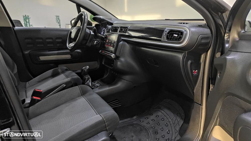 Citroën C3 1.2 PureTech Shine - 22