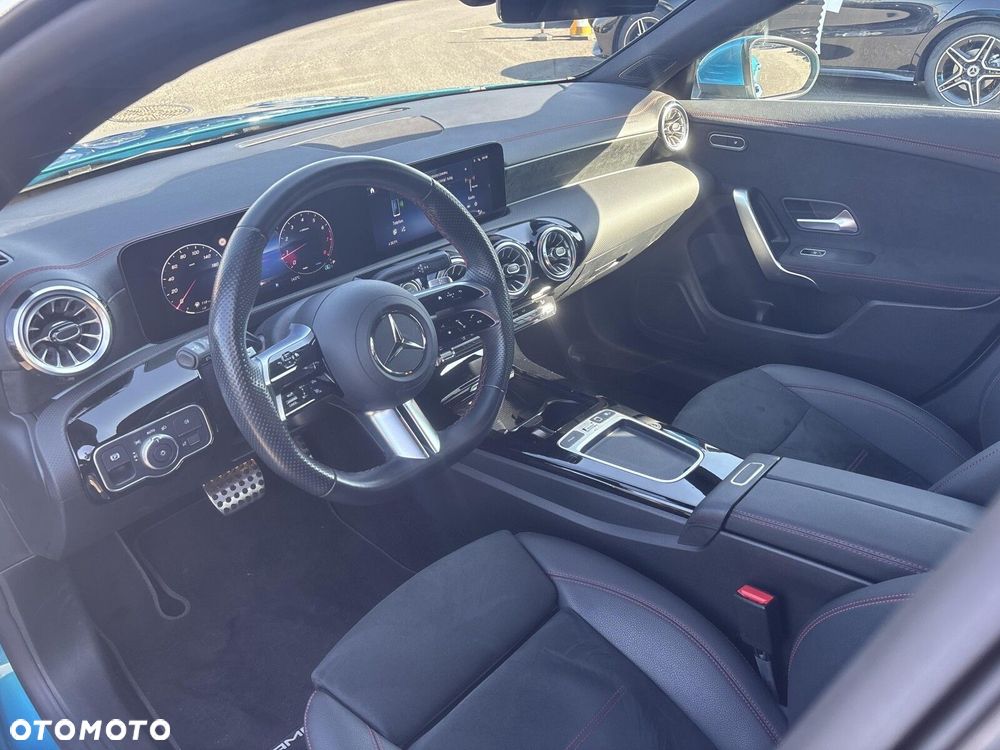 Mercedes-Benz CLA - 15