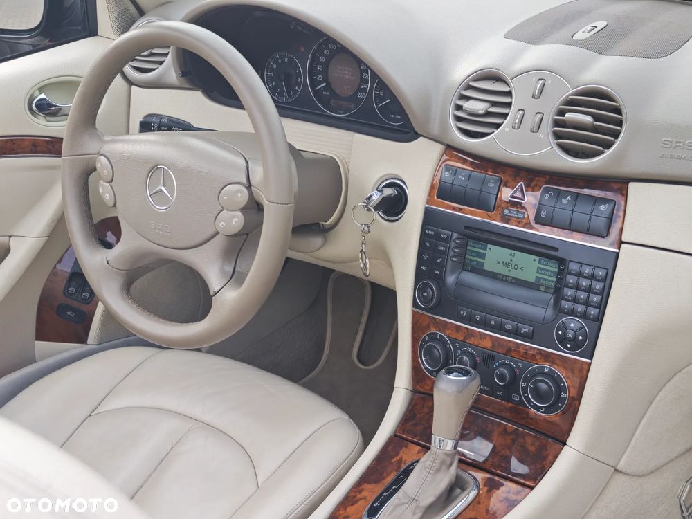 Mercedes-Benz CLK - 11