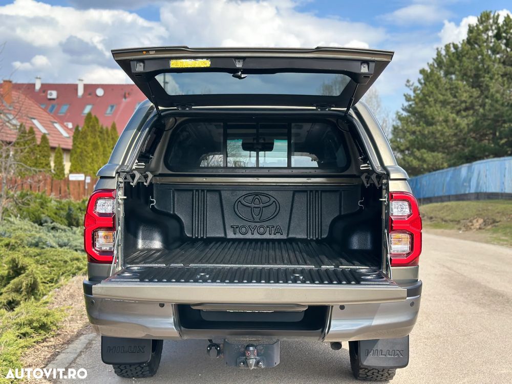 Toyota Hilux 2.8D 204CP 4x4 Double Cab AT Invincible Color Edition - 12