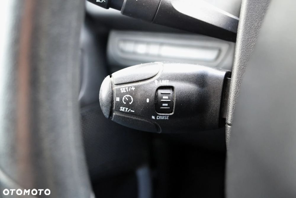 Peugeot 208 1.2 VTi Style - 22