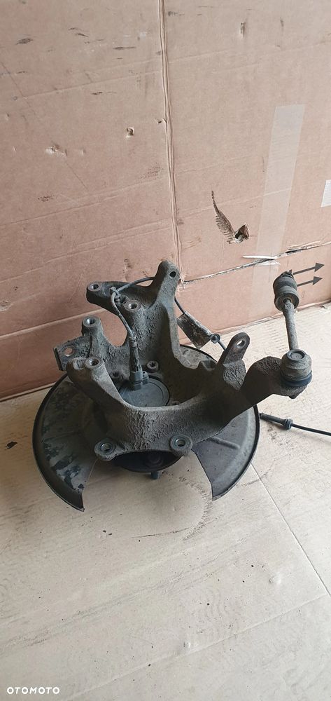 Zwrotnica piasta lewy tył tylna lewa Ford Kuga MK1 2.0 TDCI - 6