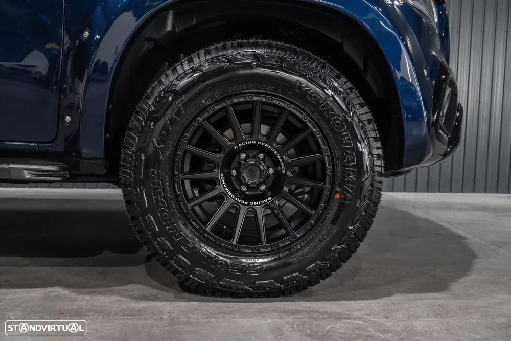 Mercedes-Benz X 250 - 46