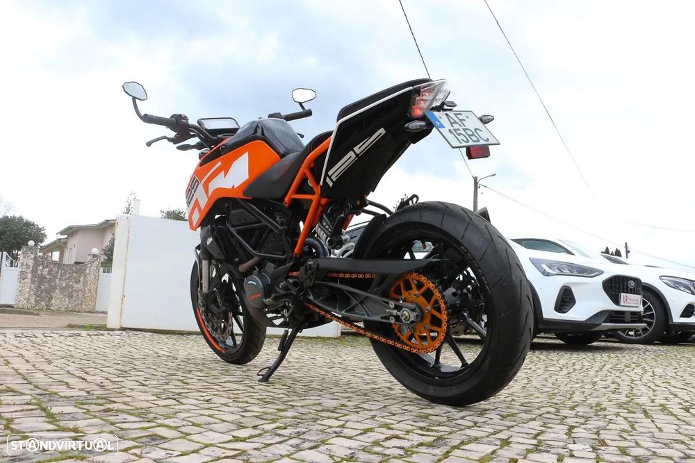 KTM Duke - 18