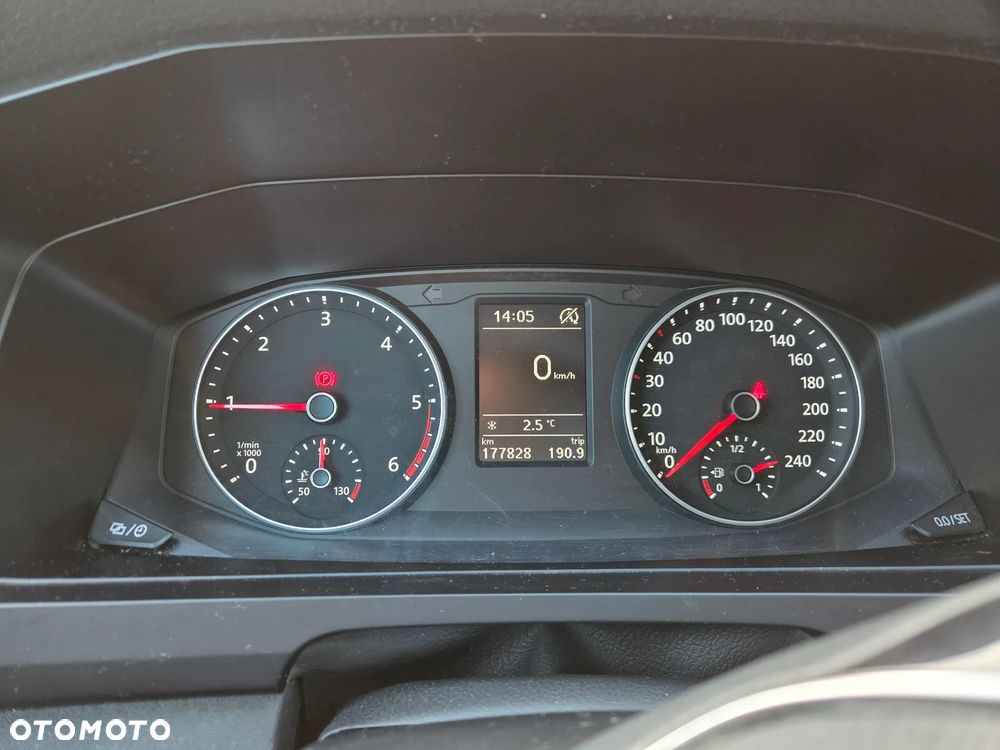 Volkswagen Caravelle 2.0 TDI L2 Trendline - 13