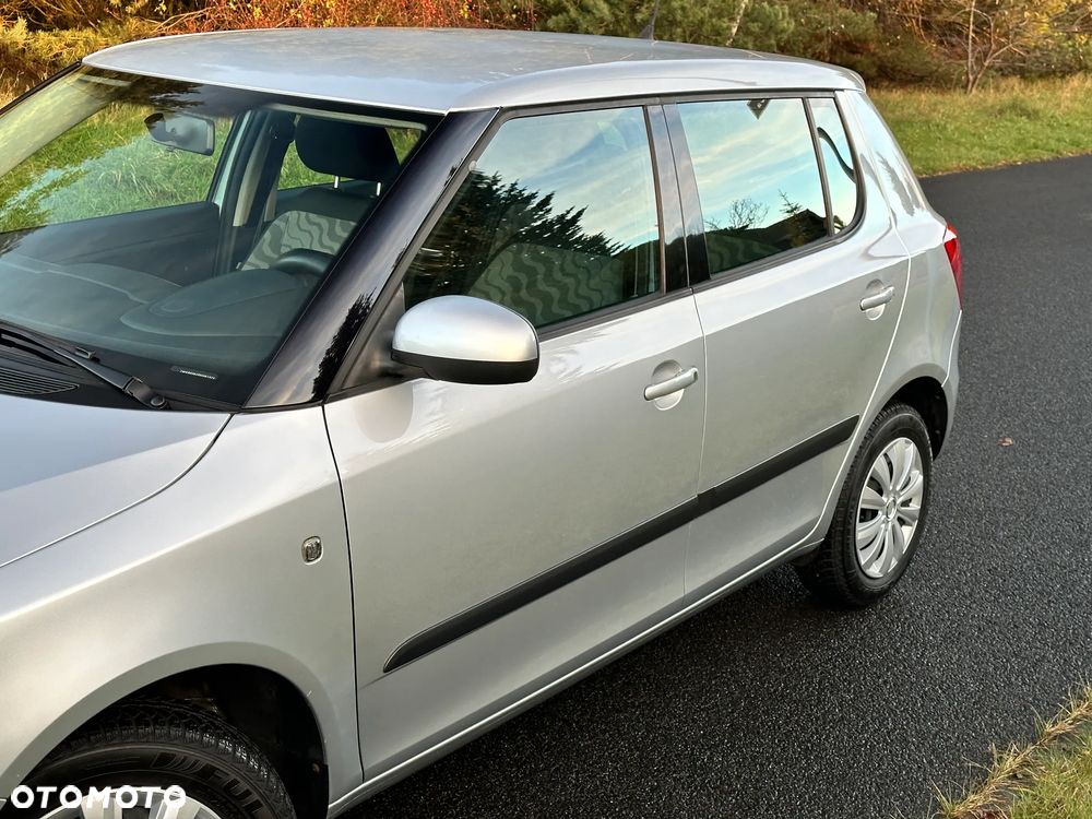 Skoda Fabia 1.2 HTP Ambiente - 10