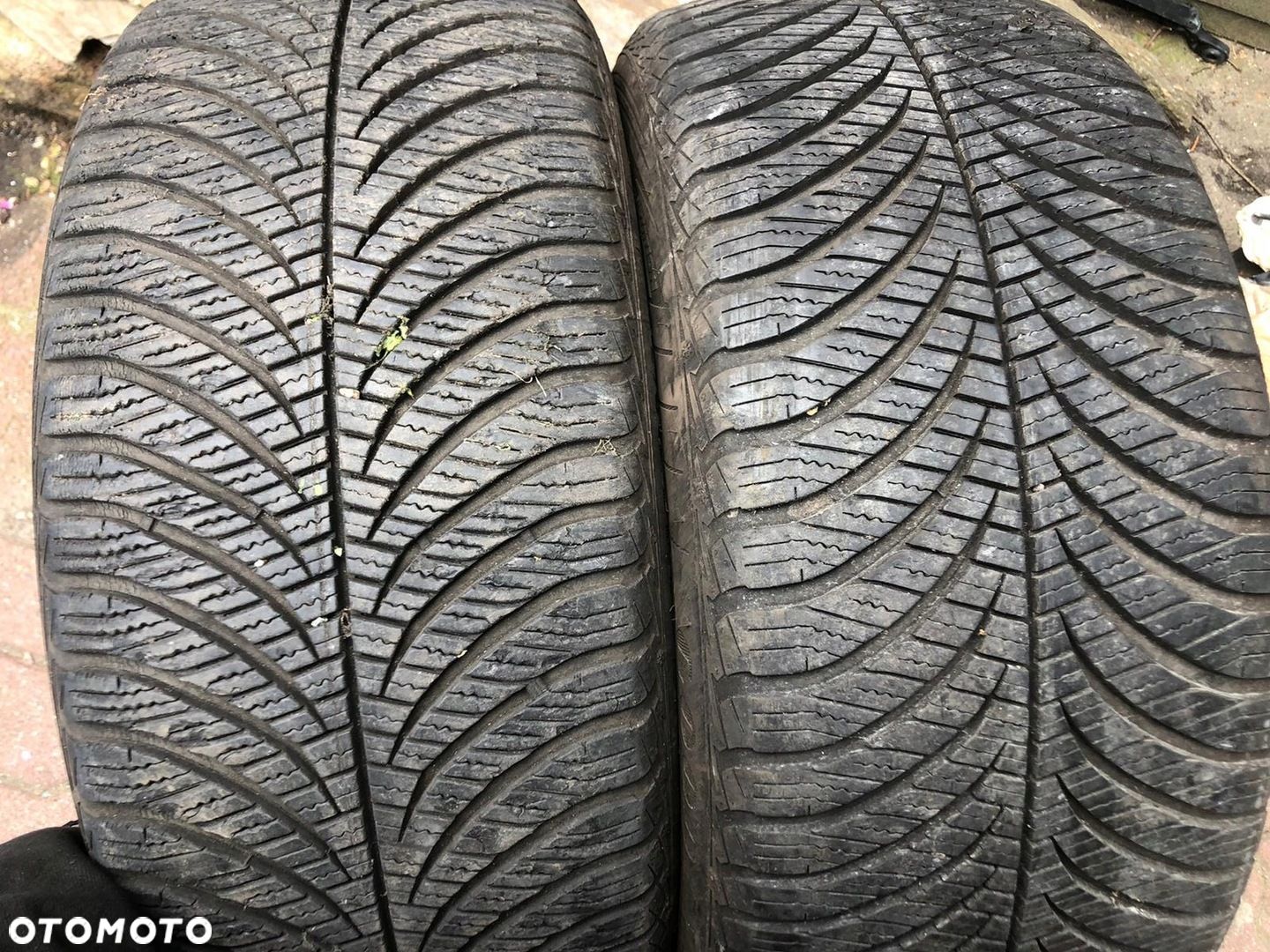 Opony całoroczne Goodyear Vector 4Seasons 235/45R17 97 Y cena za 2 sztuki - 1