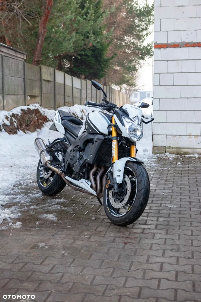 Yamaha FZ8 - 4