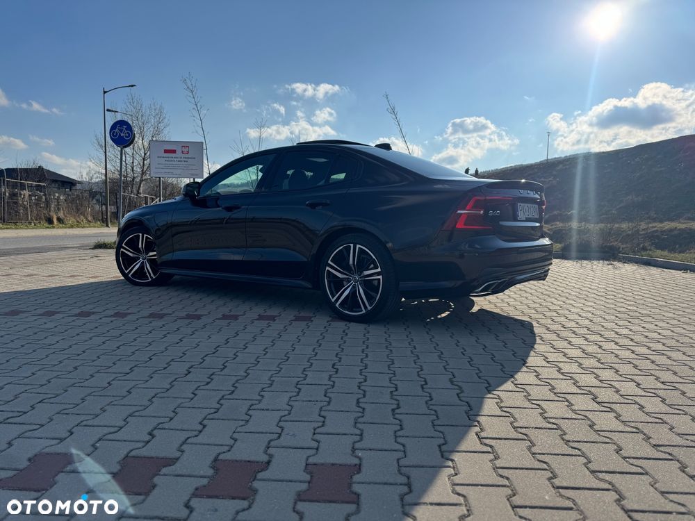 Volvo S60 T8 Twin Engine AWD Geartronic RDesign - 3